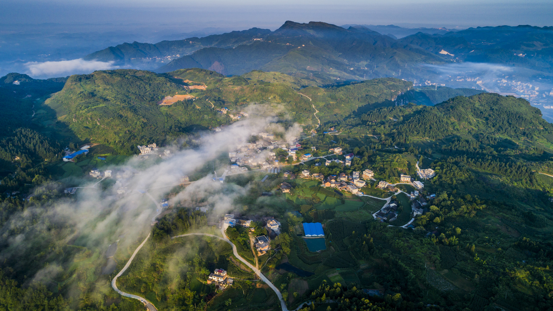攝圖網(wǎng)_501087103_banner_貴州凱里香爐山風光（企業(yè)商用）.jpg
